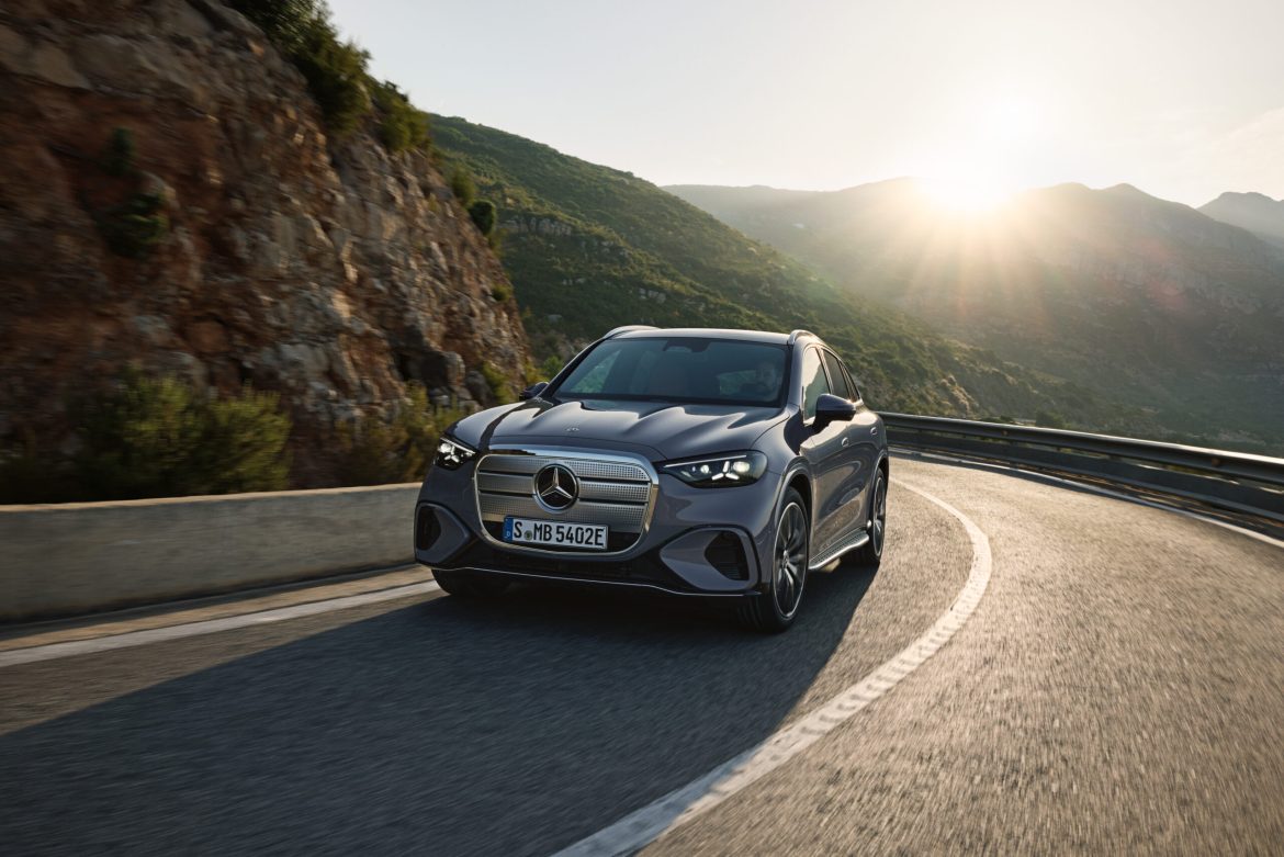 Mercedes-Benz Group announced on Tuesday that its sales in the third quarter of 2025 fell 12% from the corresponding quarter last year to 525,300 vehicles, dragged by declines in key markets such as China and the United States. However, deliveries of battery electric vehicles (BEVs) rose 9% year-on-year to 51,200 units, reflecting growing demand for the company’s electrified portfolio.<strong>Category</strong><strong>Q3 2025</strong><strong>Change vs Q2 2025</strong><strong>Change vs Q3 2024</strong><strong>Mercedes-Benz Group</strong>525,300-4%-12%– thereof BEVs51,200+22%+9%<strong>Mercedes-Benz Cars</strong>441,500-3%-12%– thereof BEVs42,600+22%0%– thereof xEVs96,300+3%+10%<em>Source: Mercedes-Benz</em>Mercedes-Benz sales across regionsThe company said Mercedes-Benz Cars delivered 441,500 vehicles during the period, down 12% compared to the same quarter last year. The decline was driven primarily by a 27% drop in China and a 17% fall in the United States, while Europe posted a 2% rise and South America surged 45%.Within Europe, sales rose 3% in Germany, 5% in Spain, and 20% in Poland.Mercedes-Benz also saw notable growth in other key markets such as the Gulf States (+33%), Turkey (+15%), and South America (+45%), partially cushioning the overall decline in global volumes.Top-end vehicle segment gains momentumDespite the broader downturn, Mercedes-Benz’s Top-End Vehicle segment recorded a 10% year-on-year increase to 67,800 units, representing 15.4% of total sales. The S-Class product family performed particularly well, rising 11% from the previous quarter and 9% from a year earlier to 28,300 units. Every third S-Class sold globally during the quarter was a Mercedes-Maybach model.Strong demand for Mercedes-AMG and G-Class vehicles continued, with sales up 6% and 31%, respectively, underscoring a resilient appetite for high-margin luxury and performance cars even as overall sales volumes softened.Electric and hybrid deliveries expandBattery electric vehicle (BEV) sales advanced 22% quarter-on-quarter, driven by the initial deliveries of the electric CLA in Europe. Plug-in hybrid sales climbed 20%, pushing total xEV deliveries to 96,300 units, up 10% year-on-year.The company’s electrification strategy continues to offset part of the decline in internal combustion models, though broader economic headwinds and pricing pressure in Asia remain a drag on total performance.China competition and tariff concernsMercedes-Benz’s steep sales drop in China underscored the challenges faced by foreign automakers in the world’s largest auto market, where local manufacturers such as BYD Co. and Xiaomi Corp. are rapidly gaining share through competitively priced, feature-rich electric cars.The company’s performance in the US was also hindered by 17% lower shipments, attributed to uncertainty around tariffs under President Donald Trump’s administration, which dampened demand for imported vehicles.German peers BMW AG and Porsche AG are experiencing similar pressures in China, as aggressive pricing and intense competition continue to erode margins across the luxury segment.The post <a href="https://invezz.com/news/2025/10/07/mercedes-benz-q3-sales-decline-12-as-china-weakness-weighs-on-performance/">Mercedes-Benz Q3 sales decline 12% as China weakness weighs on performance</a> appeared first on <a href="https://invezz.com/">Invezz</a>